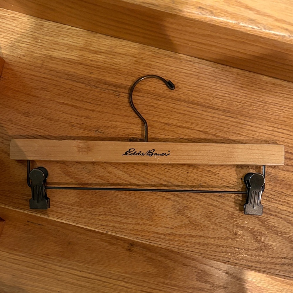 Eddie Bauer Collectible Metal Clip Pants Skirts Hanger in Brown and Natural Wood